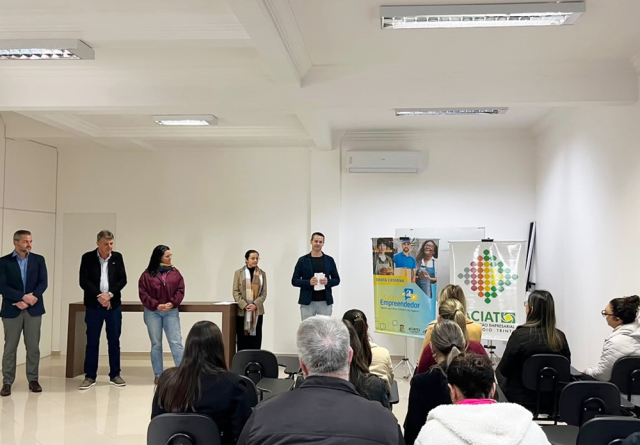 Sala do Empreendedor é inaugurada em Arroio Trinta